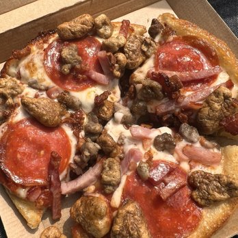 Pizza Hut - Pizza Near Me - Hemet, California