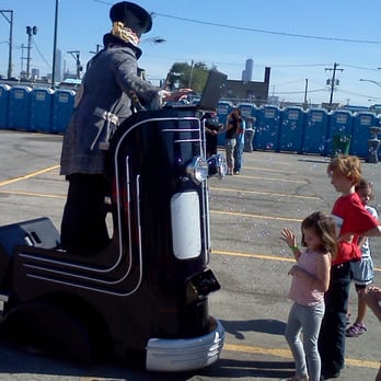 Hideout Block Party - Bubble DJ Segway awesomeness - Festivals Near Me - Chicago, Illinois