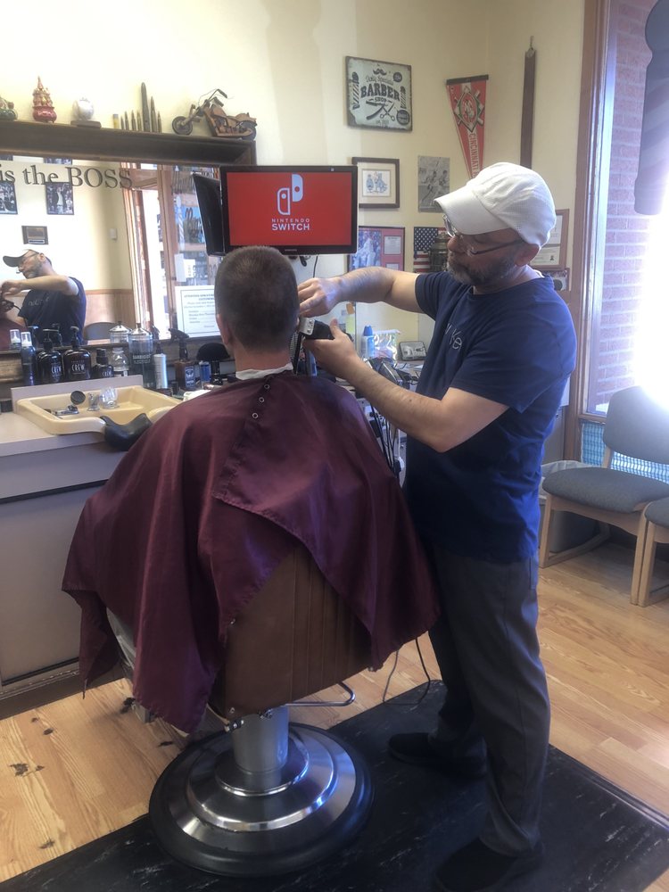 AHWATUKEE BARBERS Updated October 2024 38 Reviews 12020 S Warner