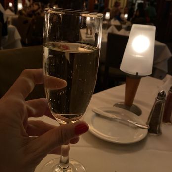 Mignon - Prosecco - Steakhouses Near Me - Plano, Texas