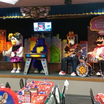 Chuck E. Cheese - Pizza Near Me - Akron, Ohio