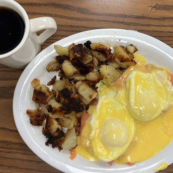 Nat's Early Bite Coffee Shop - Lox Benedict - Diners Near Me - Sherman Oaks, California