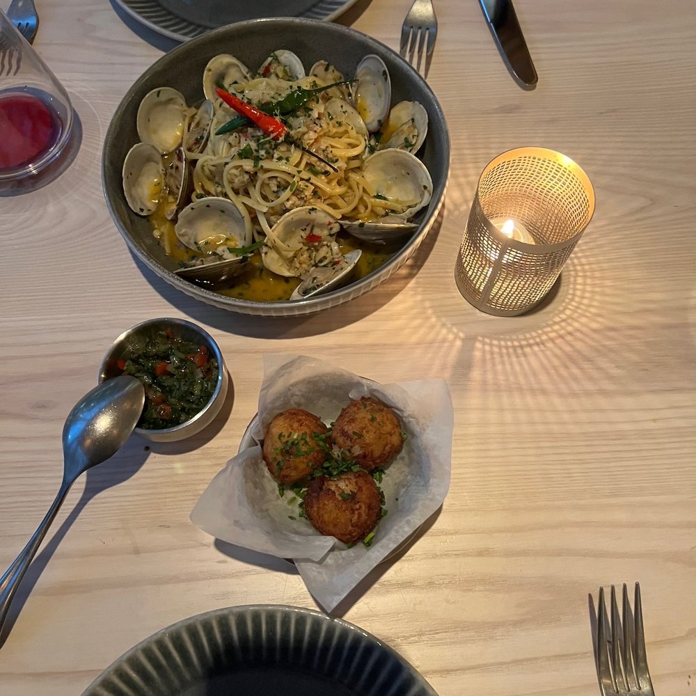 Graffiti Raw - Seafood Near Me - Houston, Texas