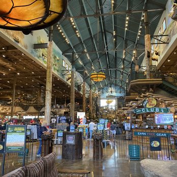 Bass Pro Shops - Outdoor Gear Near Me - Kodak, Tennessee