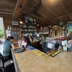Red Flamboyan Guesthouse & Restaurant - Barra