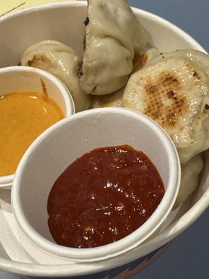 Eat Momo by null