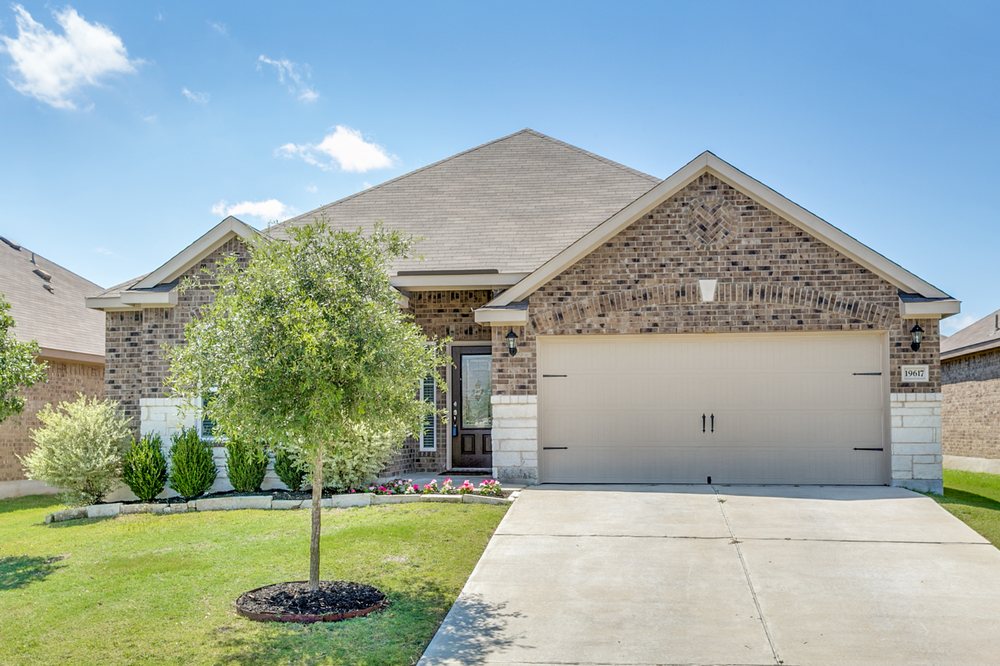 ESMERALDA MCGEE EXP REALTY IN AUSTIN 54 Photos Real Estate Agents