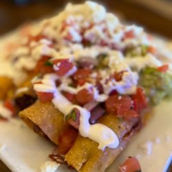 Cantina Louie - Taquitos - not great