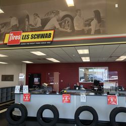 Les Schwab Tire Center
