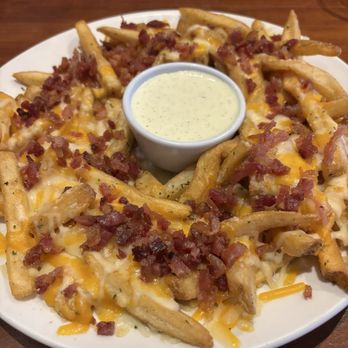 Cheddar's Scratch Kitchen - Cheese & Bacon French Fries - American Near Me - Overland Park, Kansas