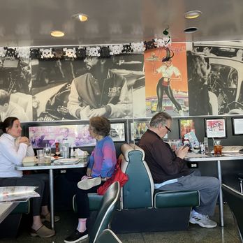 Mel's Drive-In - Diners Near Me - San Francisco, California Mel's Drive-In - Diners Near Me - San Francisco, California