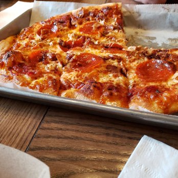 East Troy Brewery - Carnivore pizza - lots of meats - Brewpubs Near Me - East Troy, Wisconsin