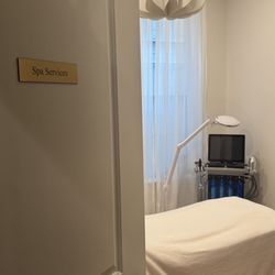 Helia Health & Beauty - Helia's spa room