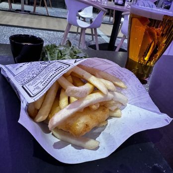 Radisson Blu Hotel - Fish and chips - Hotels Near Me - Blagnac, 31