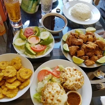 Punta Cana - Fried chicken family meal with a fish mofongo - Dominican Near Me - Fort Lee, New Jersey