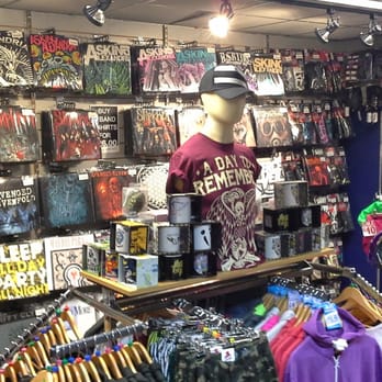 Blue Banana Coventry - Fashion Near Me - Coventry, ABE