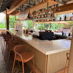 The Ryder Hotel - Outside bar and courtyard