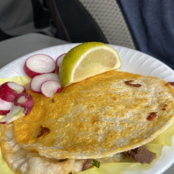 Birrieria Gomez - Mulita - Food Trucks Near Me - Lennox, California