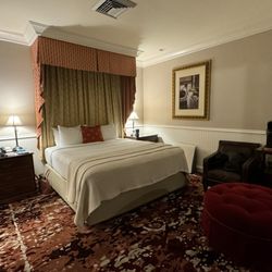 Napa River Inn - Main view of the room from the front door.