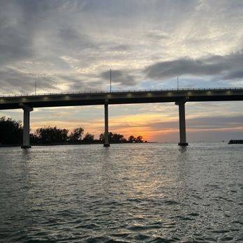 Parrotdise Express - Boat Charters Near Me - Dunedin, Florida Parrotdise Express - Boat Charters Near Me - Dunedin, Florida