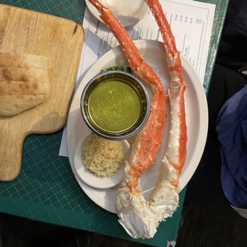 Turtle Club - 1.5lb of king crab - Seafood Near Me - Fairbanks, Alaska