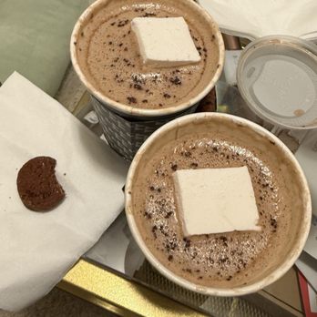 Dandelion Chocolate - Mission hot chocolate - Chocolatiers & Shops Near Me - San Francisco, California Dandelion Chocolate - Mission hot chocolate - Chocolatiers & Shops Near Me - San Francisco, California