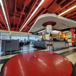 Steak ’n Shake - Clean restaurant
