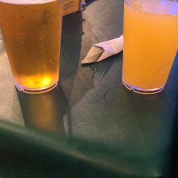 Riley's Pour House - $8 pilsner and $8 cider - Irish Pub Near Me - Carnegie, Pennsylvania