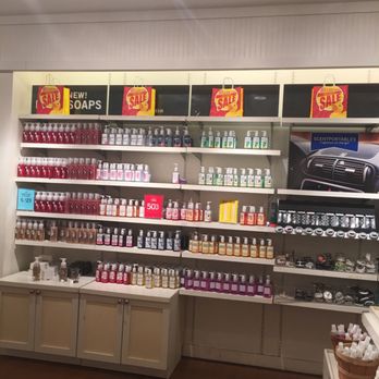 Bath & Body Works - Soaps, creams and more - Cosmetics & Beauty Supply Near Me - Lake Grove, New York