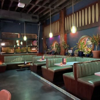 Pearl Diver - Interior - Hawaiian Near Me - Nashville, Tennessee Pearl Diver - Interior - Hawaiian Near Me - Nashville, Tennessee