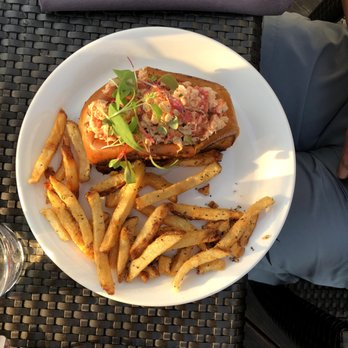 Bird Dog - Lobster Bun - Bars Near Me - Mattawan, Michigan