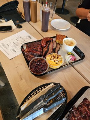 Horn Barbecue by null