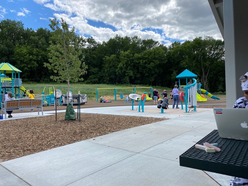 WOODHAVEN PARK Updated May 2024 18 Photos 1950 Gold Trl, Eagan