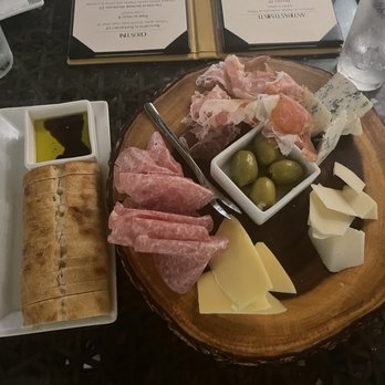 IL Tappo - The appetizers- Also order the bruschetta!!! - Italian Near Me - Honolulu, Hawaii IL Tappo - The appetizers- Also order the bruschetta!!! - Italian Near Me - Honolulu, Hawaii