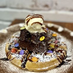 Holy Shakes Scarborough - Brownie waffle