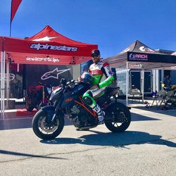 Live 100 Moto