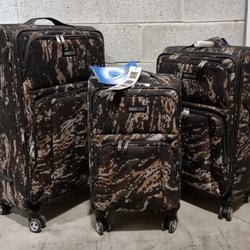 Luggage Garage