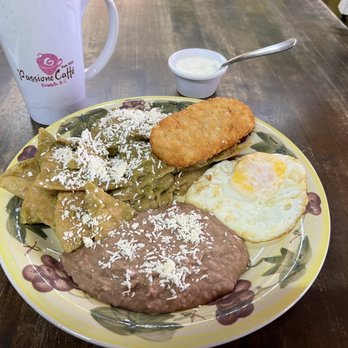 Passione Caffe - Chilaquiles con huevo - Breakfast & Brunch Near Me - Rosarito, BCN