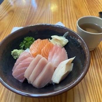 Manpuku - Chirashi - Japanese Near Me - Berkeley, California