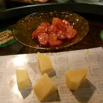 Bodega 1900 - Tomato salad and Belgium cheese - Tapas/Small Plates Near Me - Barcelona, B Bodega 1900 - Tomato salad and Belgium cheese - Tapas/Small Plates Near Me - Barcelona, B