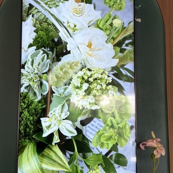 Bonbons N Roses - Digital flower display - Gift Shops Near Me - Bridgeview, Illinois Bonbons N Roses - Digital flower display - Gift Shops Near Me - Bridgeview, Illinois