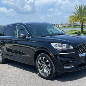 Elex Transport - 5 Passenger 
Full Size SUV Hybrid Lincoln Aviator - Airport Shuttles Near Me