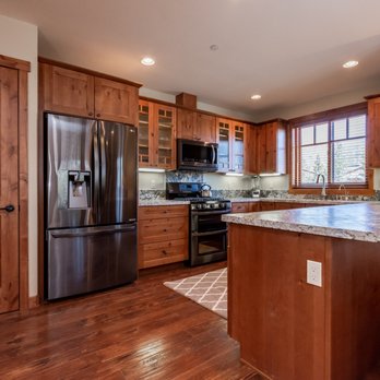 Mammoth Estates - Ski Resorts Near Me - Mammoth Lakes, California