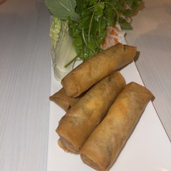 Khuu Bistro - Egg rolls - Vietnamese Near Me - Reseda, California Khuu Bistro - Egg rolls - Vietnamese Near Me - Reseda, California