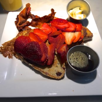 Atticus Bookstore Cafe - french toast - Coffee & Tea Near Me - New Haven, Connecticut