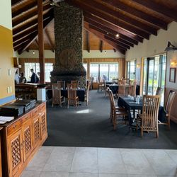 Carrington Resort Restaurant - Interior of the restaurant