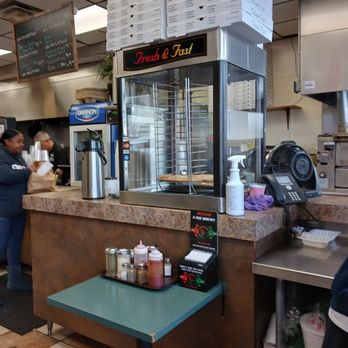Bello Vittos - Communal condiment area - Pizza Near Me - Essex, Maryland Bello Vittos - Communal condiment area - Pizza Near Me - Essex, Maryland