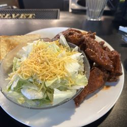 Scoreboard Bar & Grill - Wings