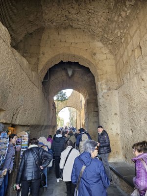 Civita di Bagnoregio by null