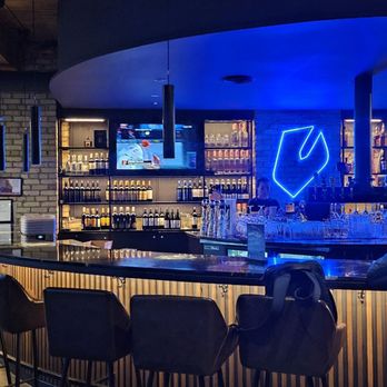 Lobster Burger Bar - Bars Near Me - Toronto, Ontario Lobster Burger Bar - Bars Near Me - Toronto, Ontario